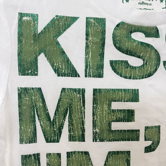 Old Navy Kiss Me, I'm Irish Graphic Tee Shirt Top Women's Size Small - Picture 8 of 12